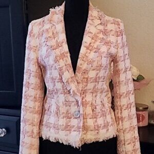 Avenue Montaigne Paris Pink Boucle Chanel Style Blazer
